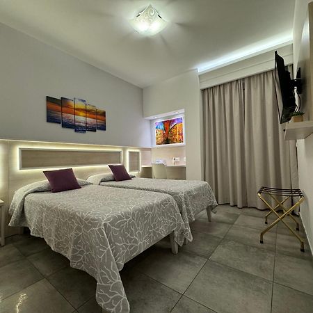 B&B Holiday Tropea Exteriör bild