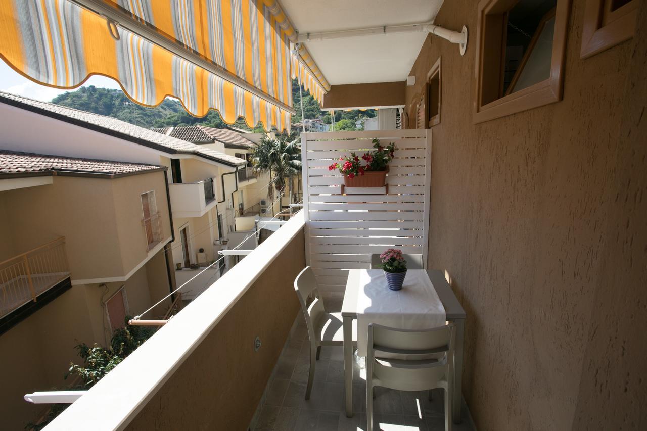 B&B Holiday Tropea Exteriör bild
